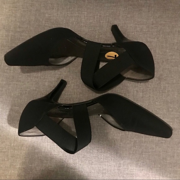 Small Black Heels - Picture 3 of 3